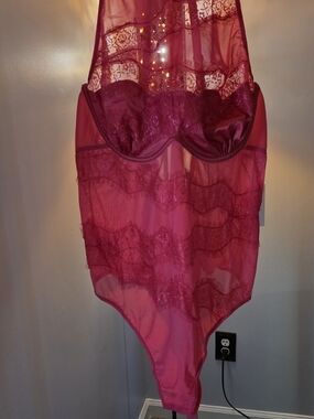 Eloquii Sz 4X Sheer Lace Bodysuit in Bright Pink